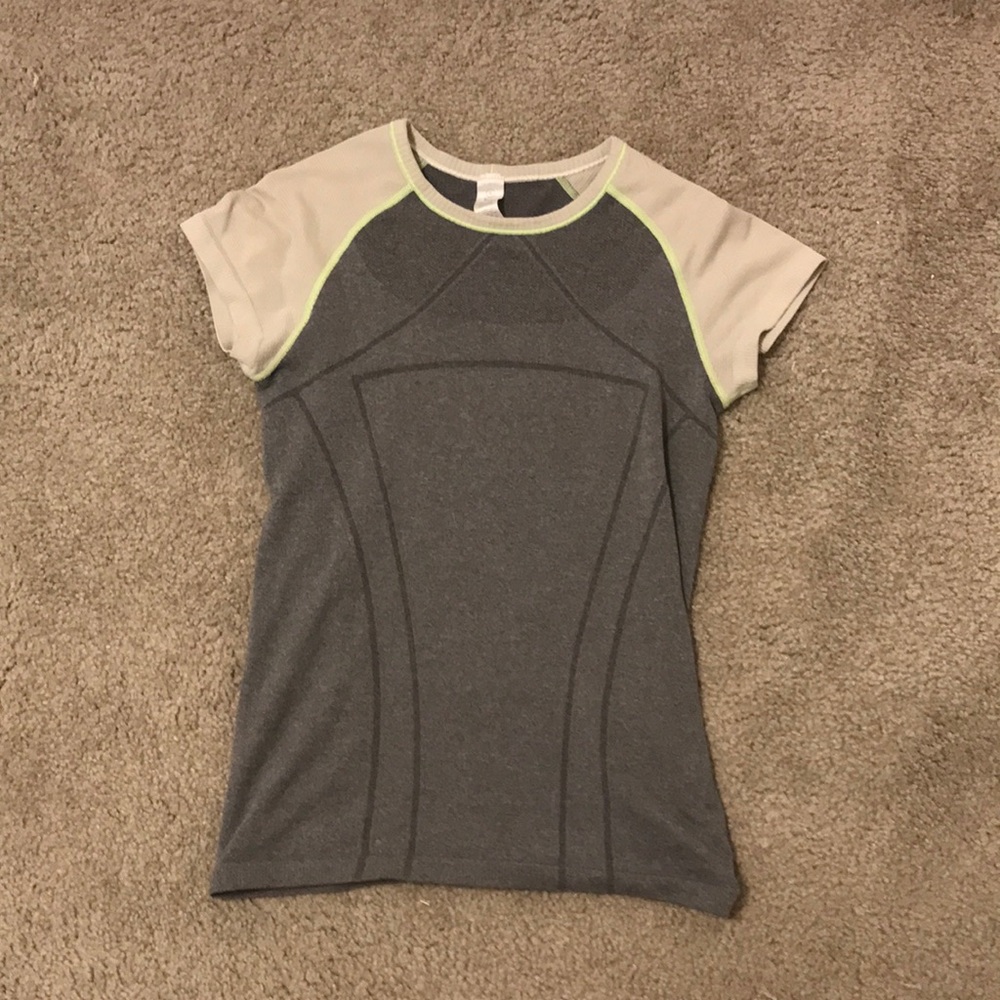 ivviva kids Lululemon swiftly tech workout shirt